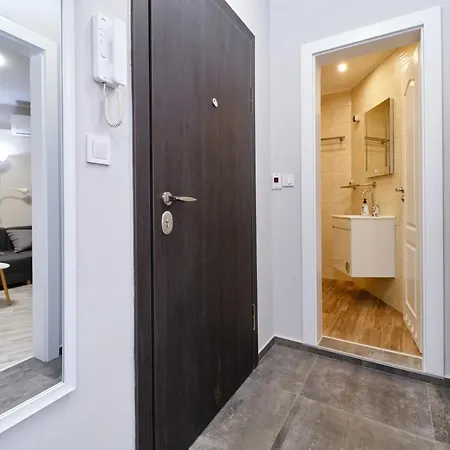 Апартамент Cozy 1-bed 2