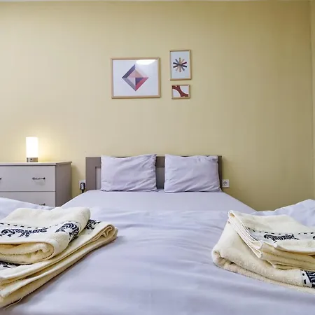 Cozy 1-bed 2 *