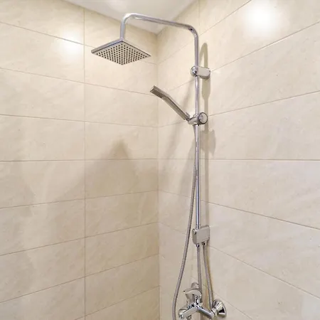 Апартамент Cozy 1-bed 2 *